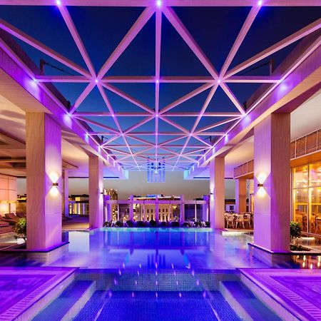Millennium Place Ad Dawhah Esterno foto The hotel's lobby