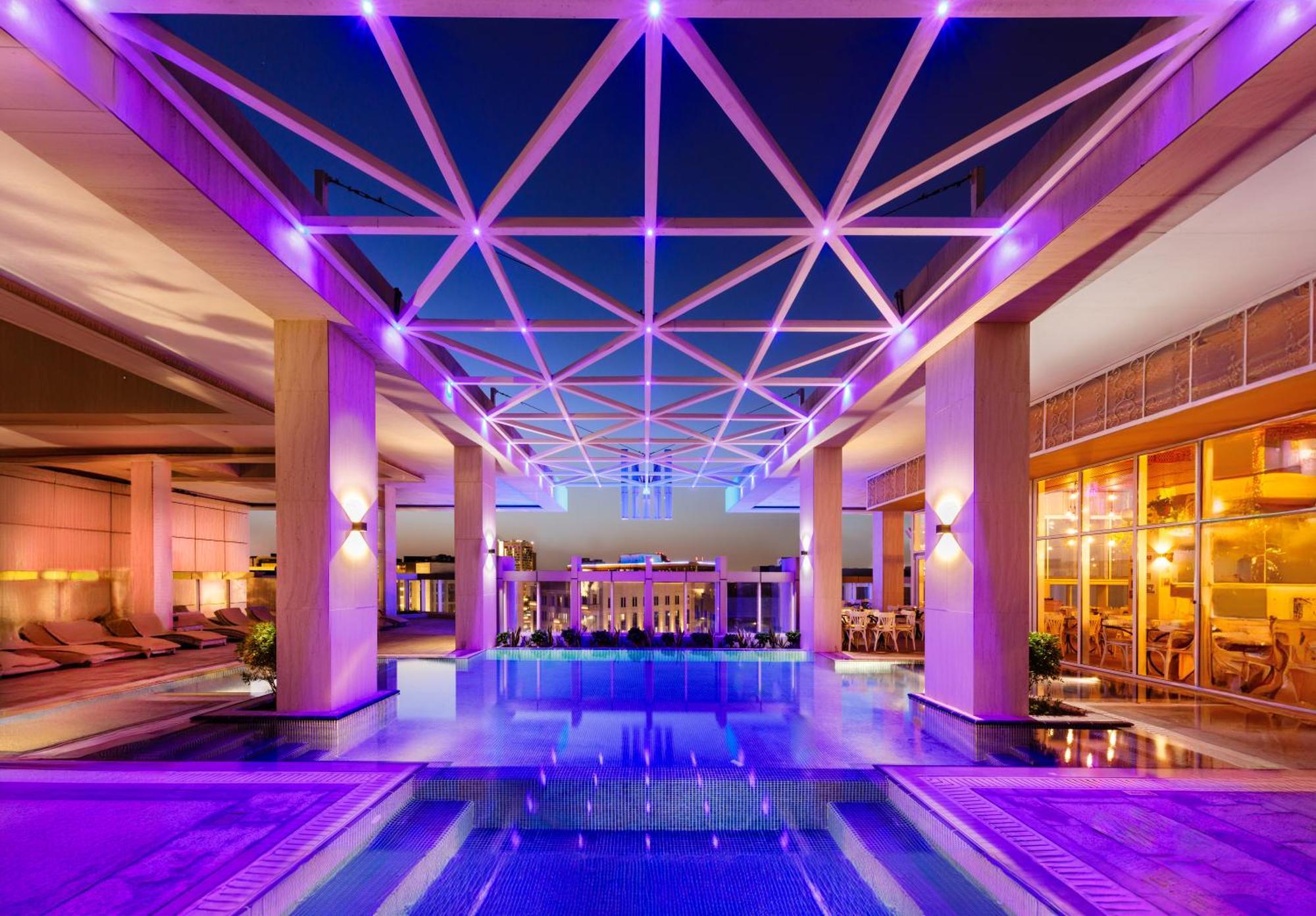 Millennium Place Ad Dawhah Esterno foto The hotel's lobby