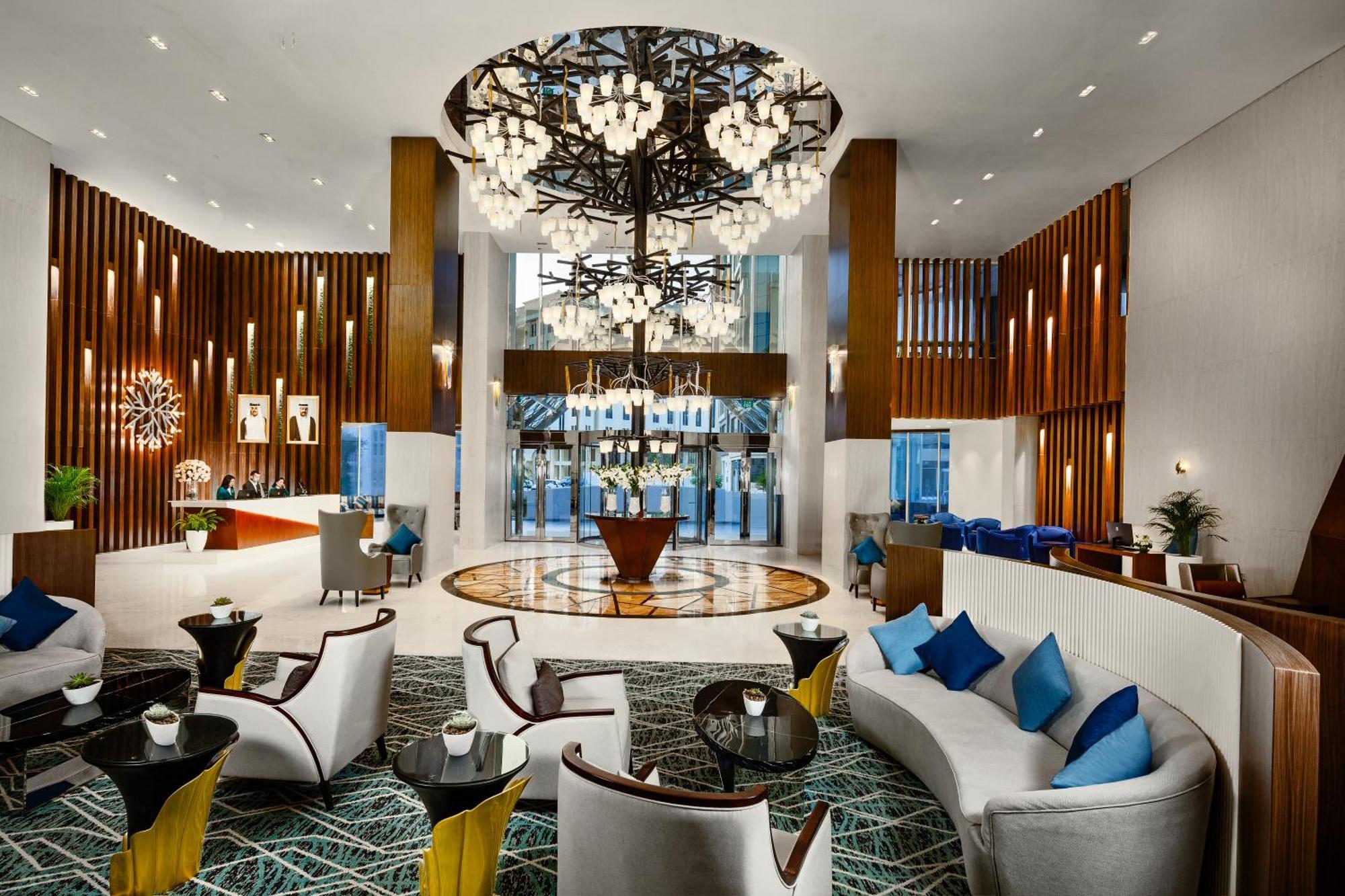 Millennium Place Ad Dawhah Esterno foto The lobby of the hotel
